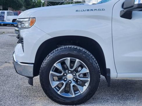 Used 2025 Chevrolet Silverado 1500 LT AWD/4WD image 8