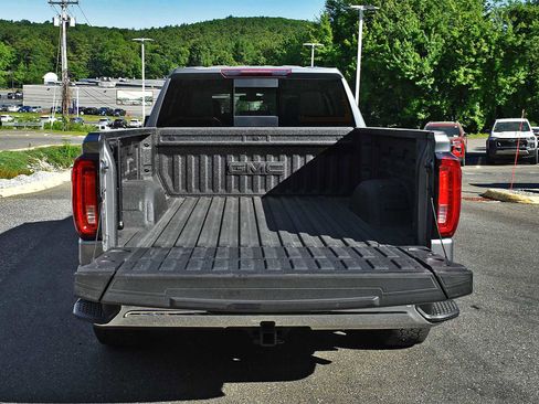 Used 2019 GMC Sierra 1500 SLT w/ SLT Premium Plus Package AWD/4WD image 9