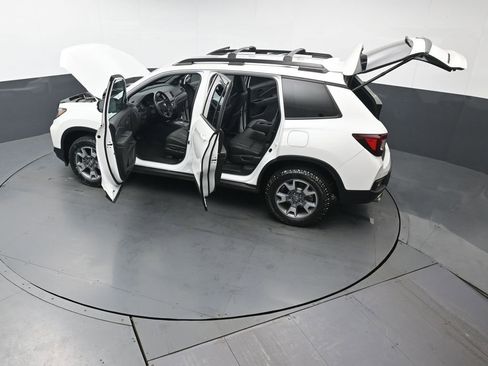 Used 2023 Honda Passport TrailSport image 52