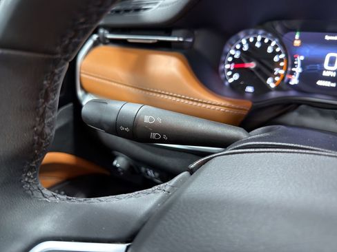 Used 2025 Jeep Compass Limited image 26