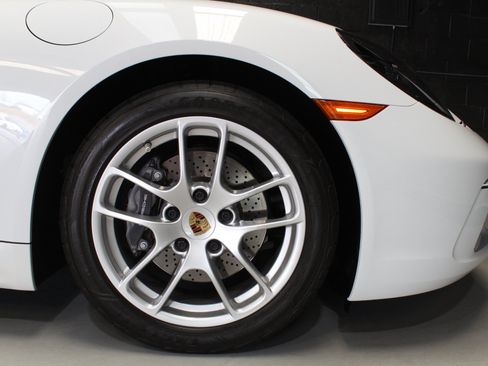 Used 2021 Porsche 718 Boxster w/ Premium Package RWD image 91