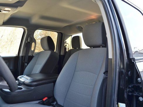 Used 2024 RAM 1500 Classic SLT image 17