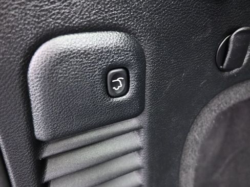 Used 2020 Jeep Grand Cherokee Altitude RWD image 41