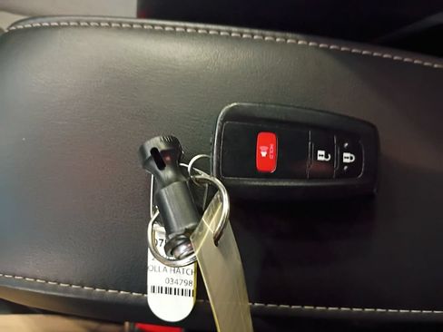 Used 2019 Toyota Corolla XSE FWD image 41