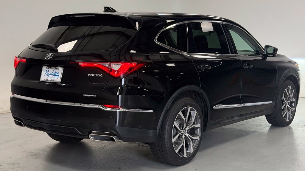Used 2022 Acura MDX w/ Technology Package AWD/4WD image 3