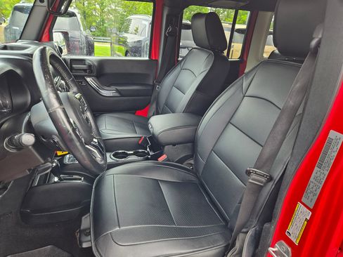 Used 2015 Jeep Wrangler Unlimited Sport w/ Quick Order Package 24S AWD/4WD image 22