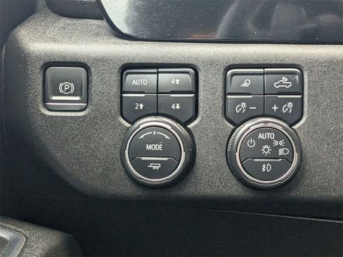 Used 2023 Chevrolet Silverado 1500 LTZ w/ Z71 Off-Road Package image 22