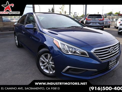 Used 2017 Hyundai Sonata SE w/ Cargo Package FWD image 1