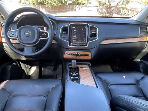 Used 2023 Volvo XC90 T8 Core image 18