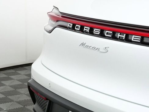 New 2026 Porsche Macan S image 38