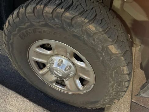 Used 2018 RAM 2500 Tradesman w/ Chrome Appearance Group AWD/4WD image 3