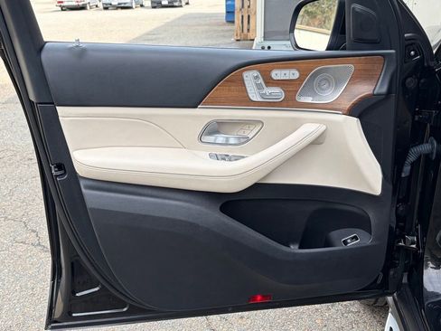 Used 2022 Mercedes-Benz GLS 450 4MATIC w/ Warmth & Comfort Package image 21