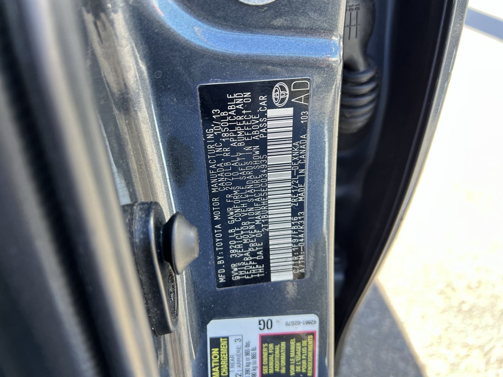 Used 2014 Toyota Corolla LE FWD image 24