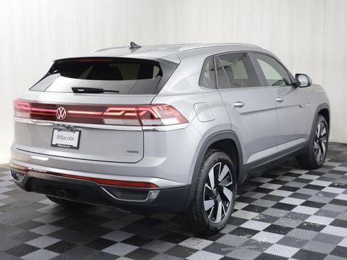 Used 2025 Volkswagen Atlas Cross Sport SE AWD/4WD image 18