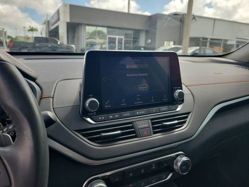 Used 2022 Nissan Altima 2.5 SR w/ Midnight Edition Package image 20