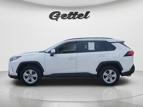 Certified 2021 Toyota RAV4 XLE FWD image 8