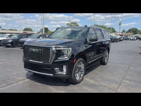 Used 2024 GMC Yukon Denali Ultimate AWD/4WD image 4
