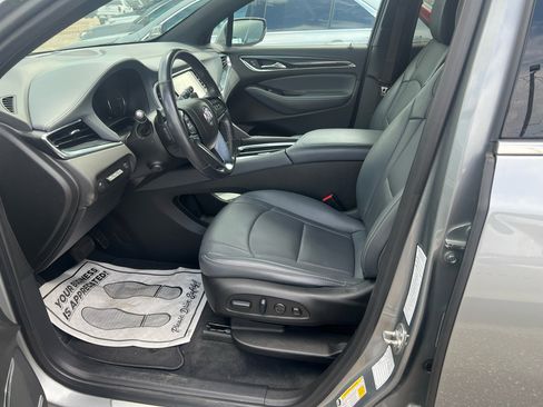 Used 2024 Buick Enclave Premium image 12