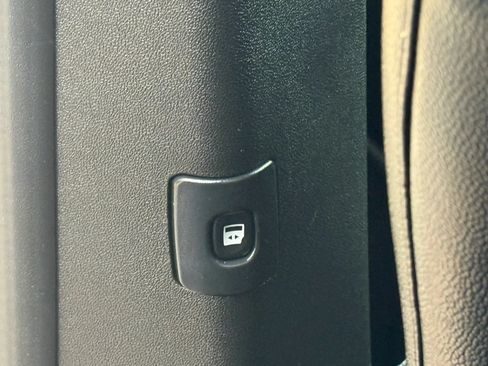 Used 2018 Dodge Grand Caravan GT FWD image 22