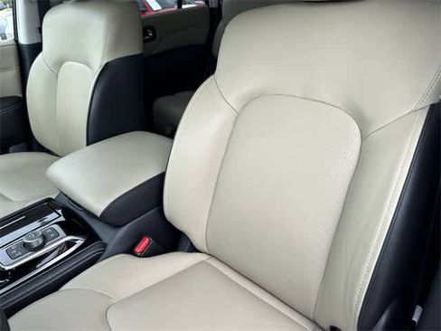 Certified 2024 INFINITI QX80 Premium Select w/ All-Season Package image 11