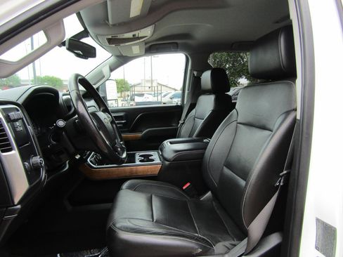Used 2015 Chevrolet Silverado 3500 LTZ w/ Duramax Plus Package RWD image 9