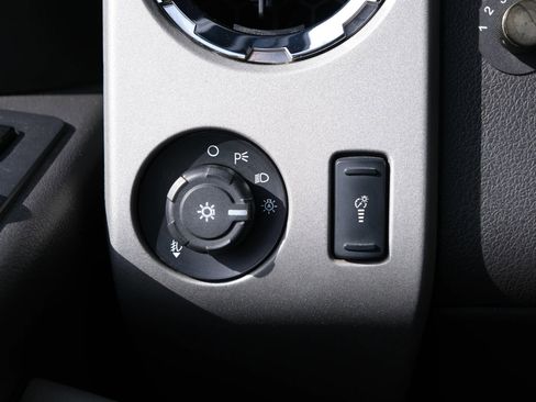 Used 2015 Ford F350 Lariat w/ Lariat Interior Package image 47