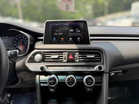 Used 2019 Genesis G70 2.0T Advanced RWD image 20