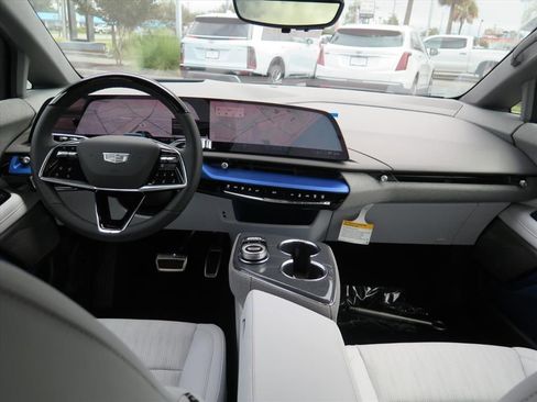 New 2025 Cadillac Optiq Sport 2 image 23