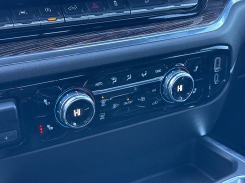 Used 2023 GMC Sierra 1500 Elevation w/ Preferred Package image 24