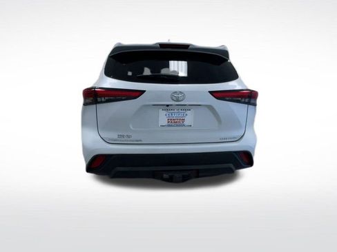 Used 2022 Toyota Highlander XLE image 7