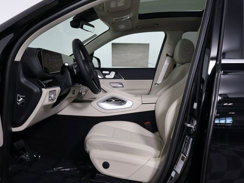New 2026 Mercedes-Benz GLS 450 4MATIC image 5