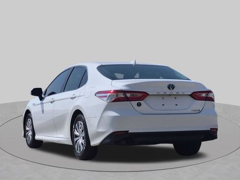 Used 2019 Toyota Camry LE FWD image 8