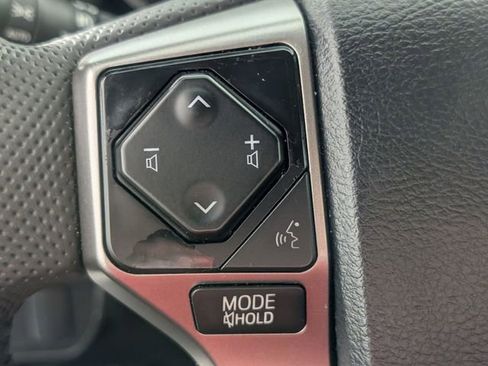 Used 2023 Toyota Tacoma SR5 w/ Technology Package AWD/4WD image 15