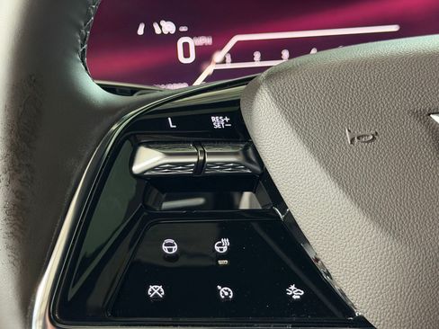 Used 2025 Cadillac Escalade Premium Luxury w/ LPO, Floor Liner Package AWD/4WD image 15