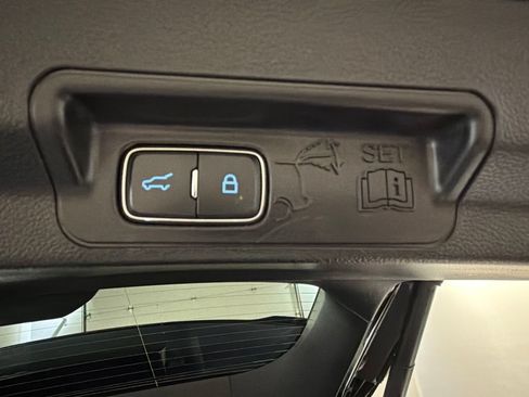 Certified 2023 Ford Explorer XLT w/ Equipment Group 202A AWD/4WD image 38