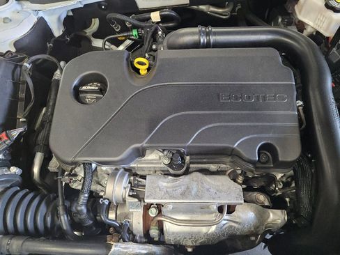 Used 2025 Chevrolet Malibu LT FWD image 30