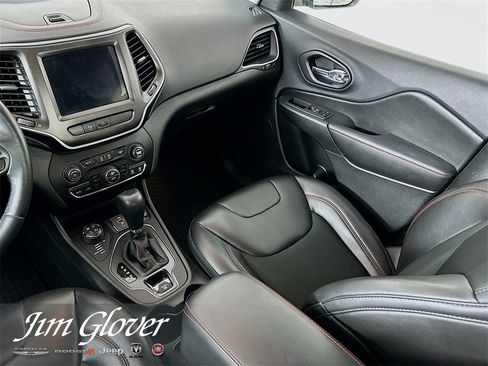 Used 2019 Jeep Cherokee Trailhawk w/ Trailer Tow Group image 19