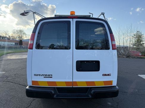 Used 2014 GMC Savana 1500 AWD image 10