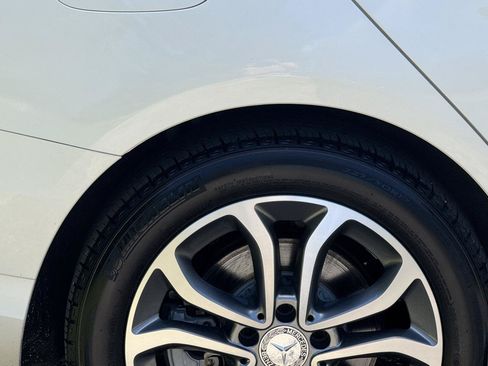 Used 2015 Mercedes-Benz C 300 4MATIC Sedan image 21