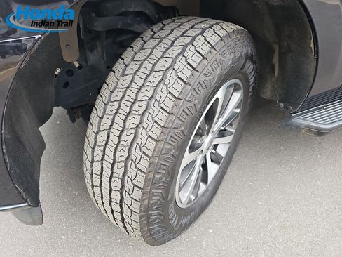 Used 2019 Ford Expedition Max XLT w/ Equipment Group 201A image 32