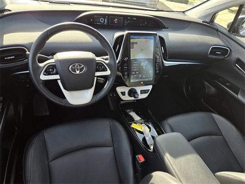 Used 2018 Toyota Prius Four image 14