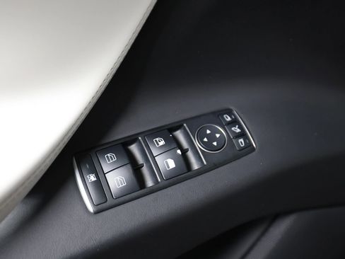 Used 2016 Tesla Model X Performance image 18