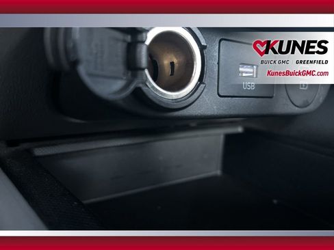 Used 2024 Hyundai Elantra SEL image 36