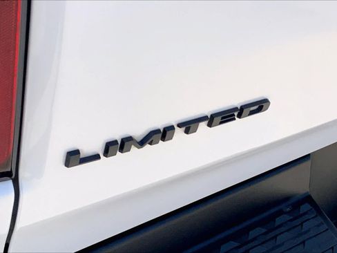 Used 2022 RAM 1500 Limited w/ Night Edition AWD/4WD image 10