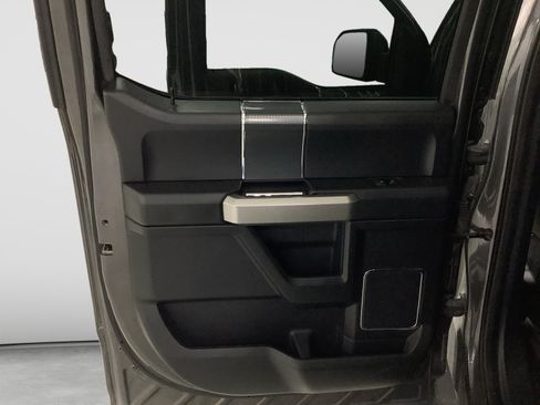 Used 2019 Ford F150 Lariat w/ Equipment Group 502A Luxury RWD image 18