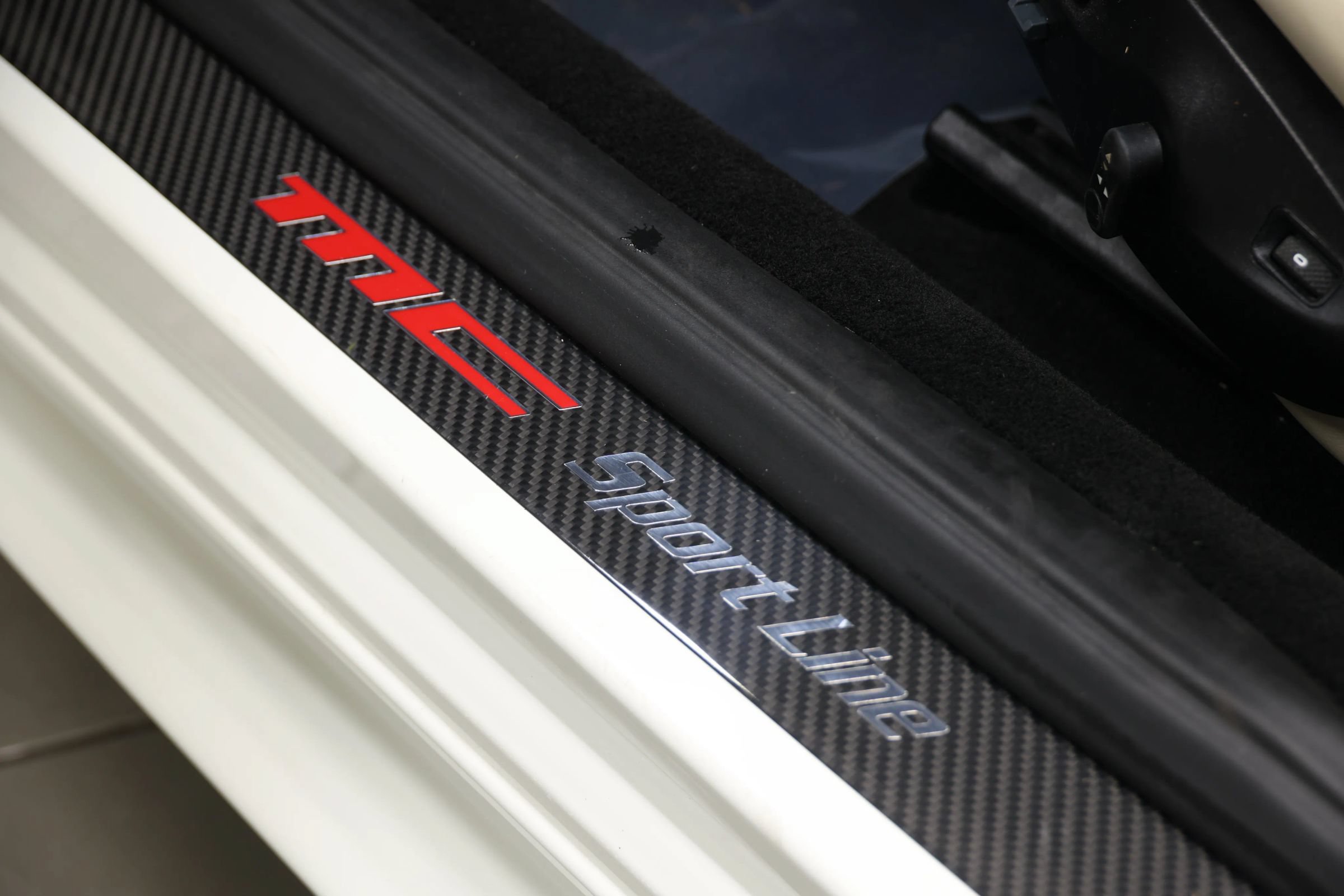 Used 2018 Maserati GranTurismo Sport RWD image 14