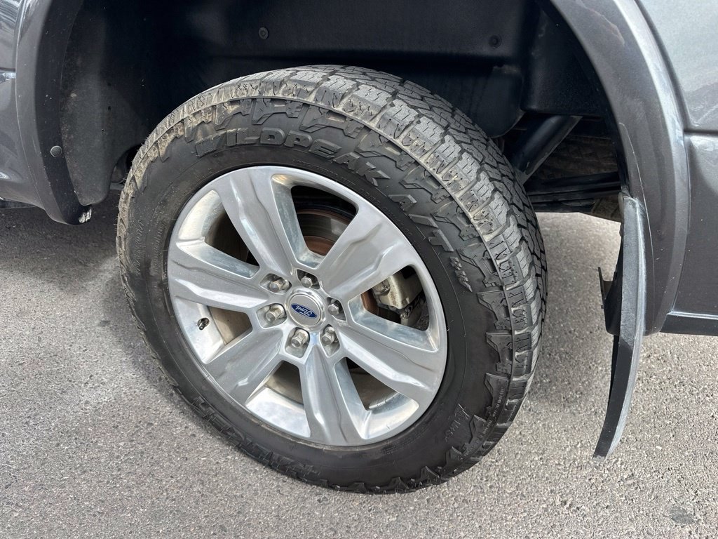 Used 2019 Ford F150 Platinum w/ Equipment Group 701A Luxury AWD/4WD image 8