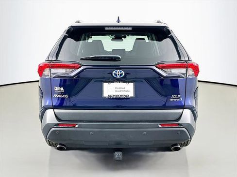 Certified 2021 Toyota RAV4 XLE w/ Convenience Package image 6