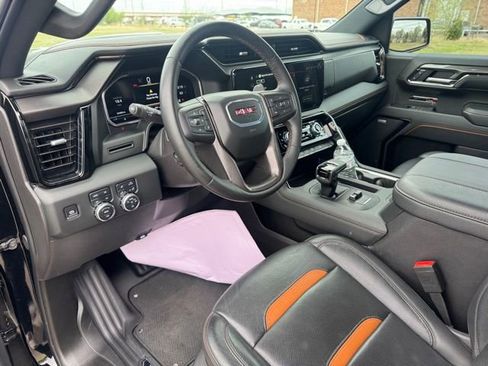 Used 2024 GMC Sierra 1500 AT4 w/ AT4 Premium Package AWD/4WD image 14