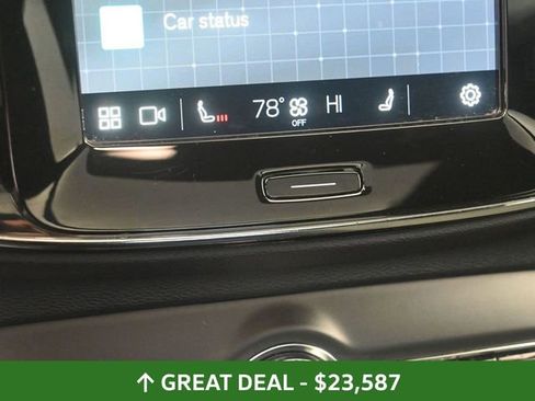 Used 2024 Volvo XC40 B5 Core image 26